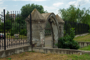 Fototapeta na wymiar old gate