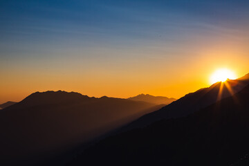 Fototapeta premium sunset in the mountains