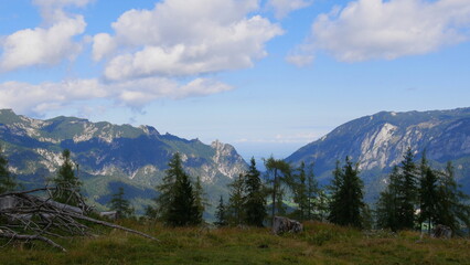 Blick vom Toten Mann auf die umliegende Bergwelt im Nationalpark Berchtesgaden
