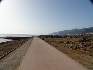 road to the mountain