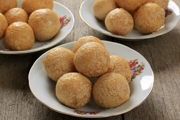 Tahu Bulat