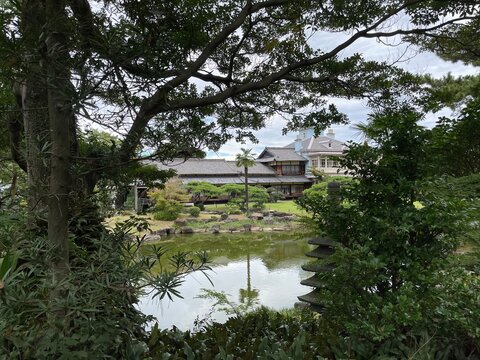 A garden with an old Japanese-style building