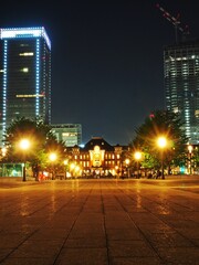 Fototapeta na wymiar 東京駅のライトアップ