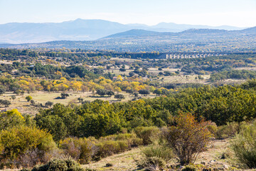 Fototapeta premium Lozoya Valley, in the Sierra de Guadarrama of Madrid, with autumn colors