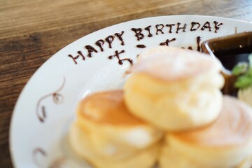 名前入りサプライズ誕生日パンケーキ