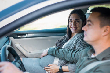 Husband drives Beautiful Pregnant Woman to the hospital	