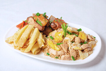 Chaufa con Lomo Saltado
