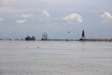 Wattenmerr vor Cuxhaven mit Blick auf die Kugelbake