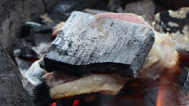 Grilled fresh meat and safe from red meat accelerators