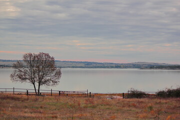 Embalse de Santilla en Oto&ntilde;o. Madrid, Espa&ntilde;a