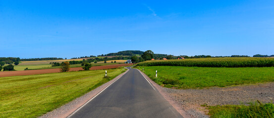 Landesstra&szlig;e L3195 bei Steinau an der Strasse im Main-Kinzig-Kreis / Hessen