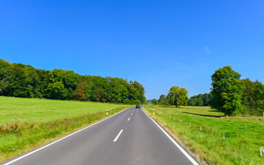Landesstraße L3195 bei Steinau an der Strasse im Main-Kinzig-Kreis / Hessen