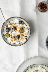 cottage cheese with blueberries and raisins
