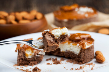 shortbread dough tartlets with cottage cheese cream