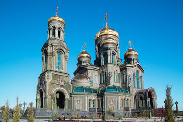 Fototapeta na wymiar Cathedral of the Resurrection in Patriot Park against the blue sky on a clear sunny day. Architecture Russia World Tourism.