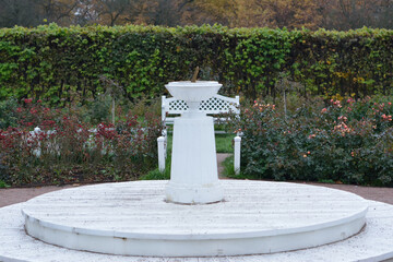 Fountain in the rose garden in the Kuskovo park. in the fall