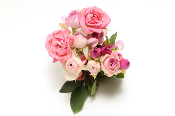 白背景の薔薇の花束