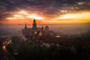 Fototapeta premium Wawel Royal Castle at magic dawn, Cracow, Poland