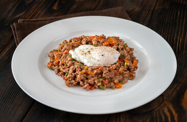 Poached eggs with mince meat