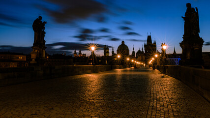 Obraz premium Charles Bridge at sunrise