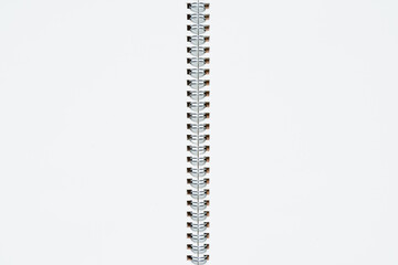 両開きの白紙のノート