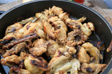 pollo al ajillo