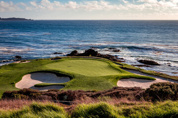 Naklejka premium coastline golf course in California