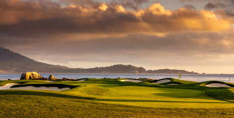 coastline golf course in California