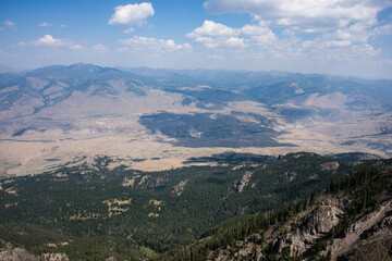 Fototapeta na wymiar View of the Sepulcher Mountain, Yellowstone National Park, Wyoming, USA