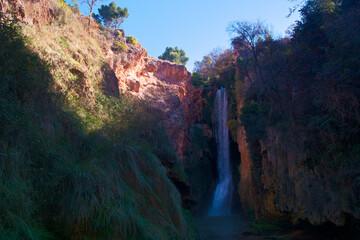 wodospad rzeka woda natura rośliny skały monasterio de piedra