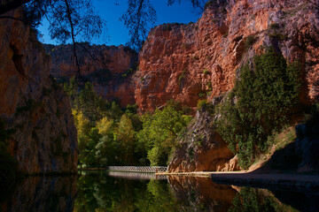 skały woda rzeka natura drzewa monasterio de piedra © Piotr