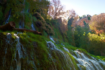 wodospad rzeka zieleń rośliny monasterio de piedra 