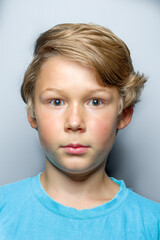 portrait garçon de dix ans