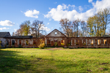 Obraz premium Old vintage abandoned medieval villa. Red brick ruins