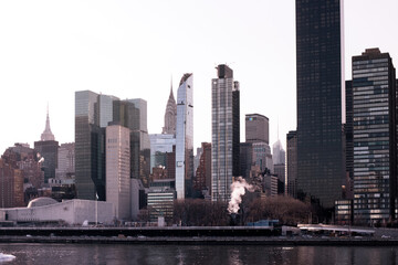 Fototapeta na wymiar Manhattan’s skyline from East River