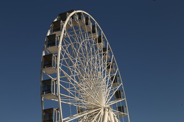 ferris wheel against the sky