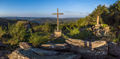 Aubazine (Corrèze, France) - Vue panoramique matinale depuis le calvaire