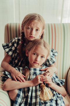 Portrait of the twins.