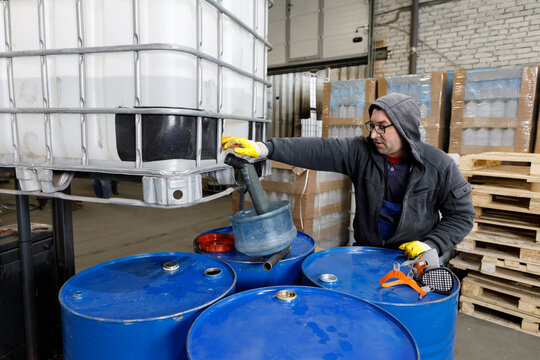 Distribution of acetone