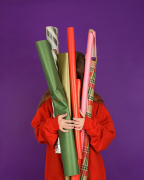 Gilr Holding Wrapping Paper