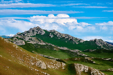 The mountains and clouds in Bayanbulak grassland scenic spot Xinjiang Uygur Autonomous Region

