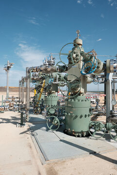 OPerational Gas well head