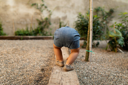 Babe learning to walk