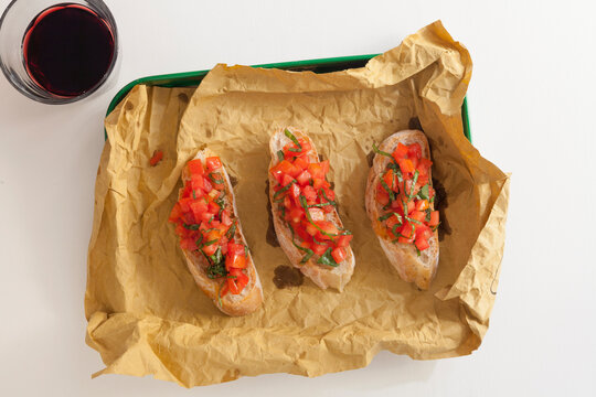 Crostini with tomato and basil
