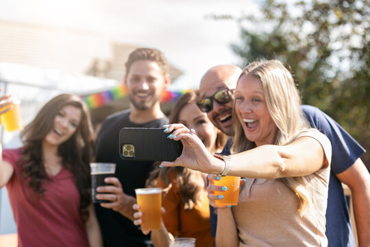 Beer: Group Takes Selfie