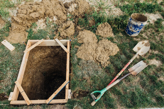 Hole with a wooden form. 