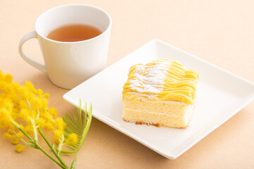 紅茶とモンブランとモミザ
温かい紅茶とモンブラン