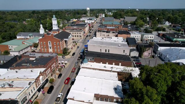 aerial pullout versailles kentucky in 4k