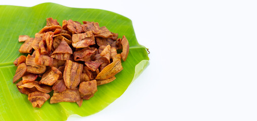 Banana slice chips on banana leaf