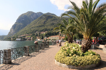 Mediterraner Zauber am Comer See; Uferpromenade in Menaggio